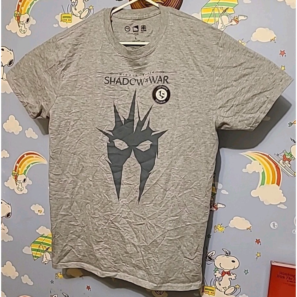 Middle Earth: Shadow of War Shirt Mens Size Large Gray LootCrate Exclusive New